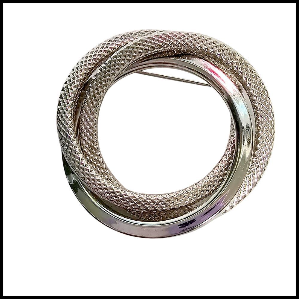 Silver Tone Interlocking Circle Brooch Pin Vintage Style Jewelry